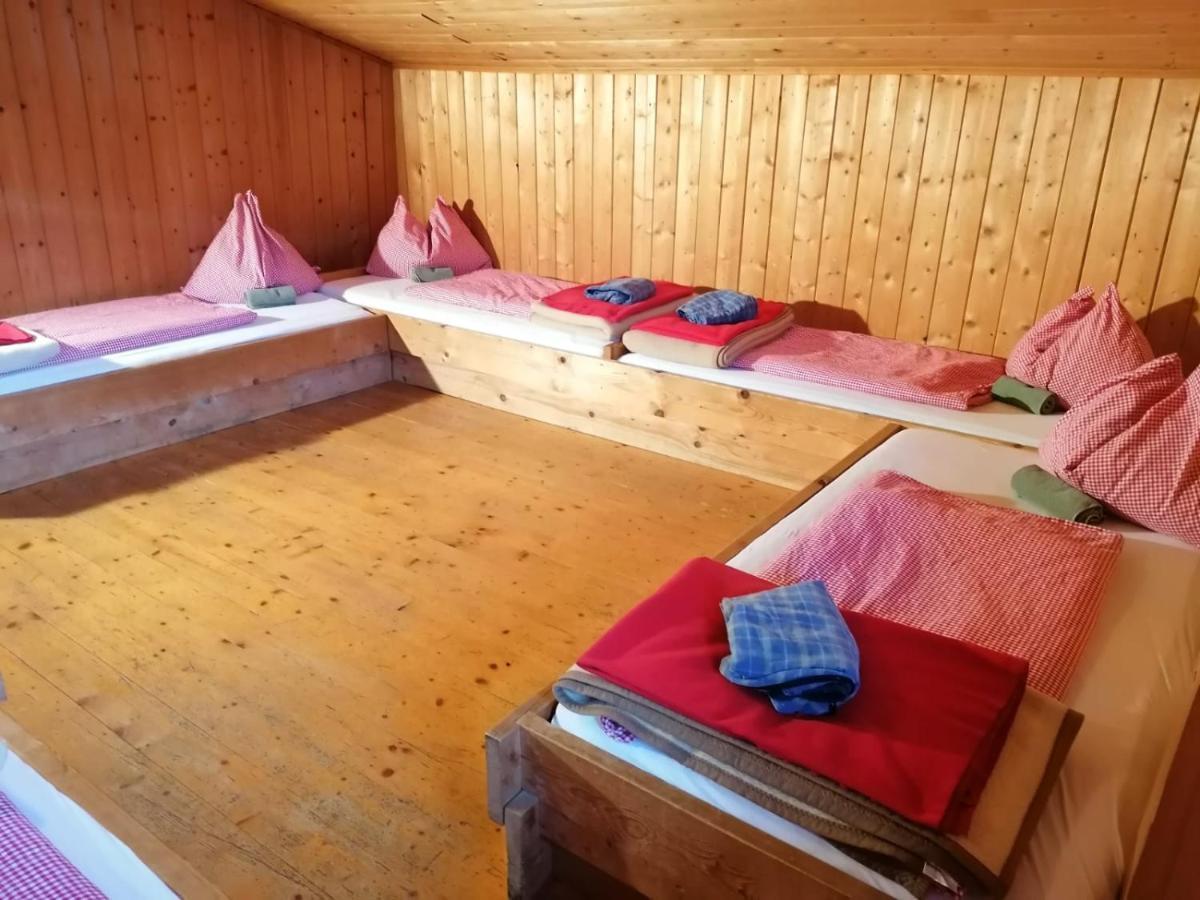 Farm stay Binsalm- Schutzhuette Vomp