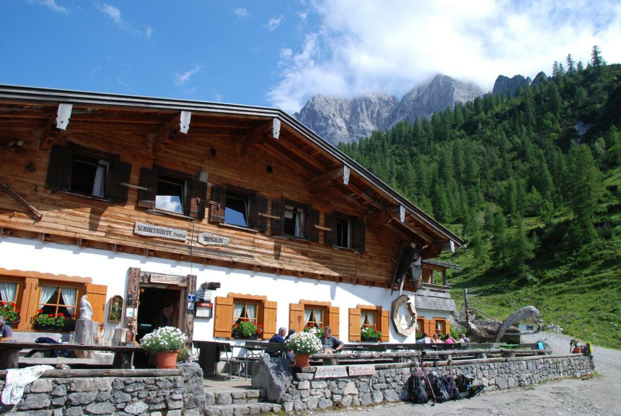 Farm stay Binsalm- Schutzhuette